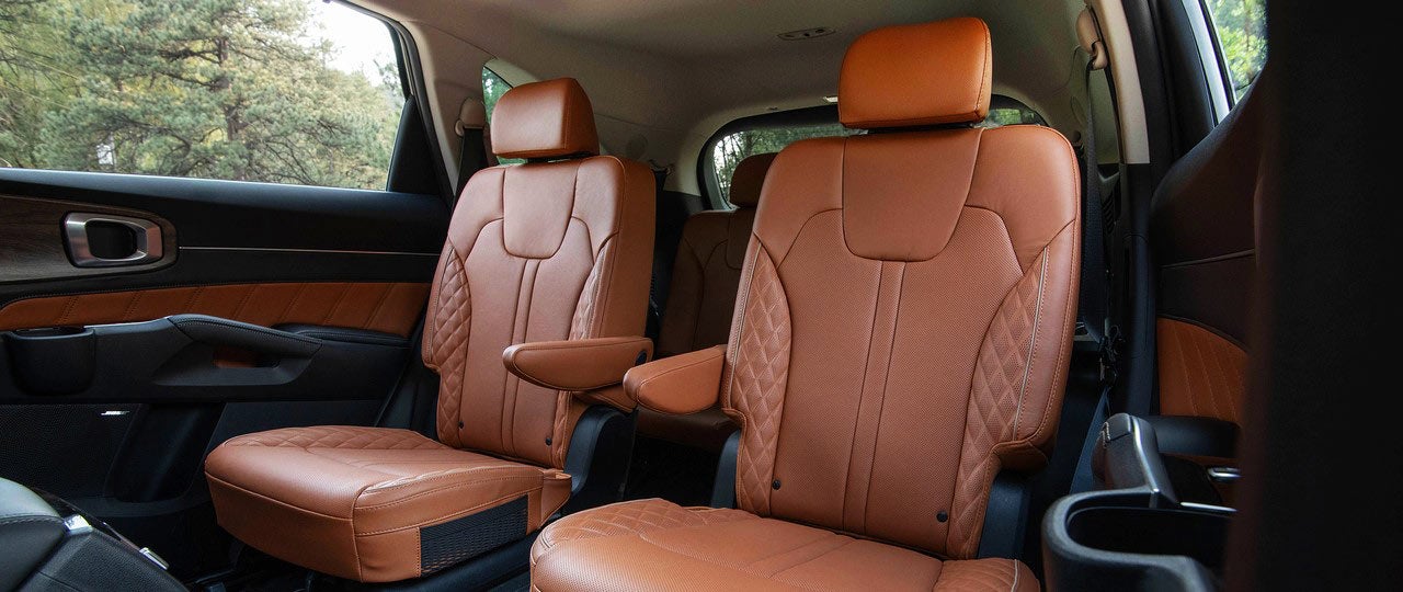 Available Captain's Chairs | Dutch Miller Kia of Charlotte in Charlotte NC