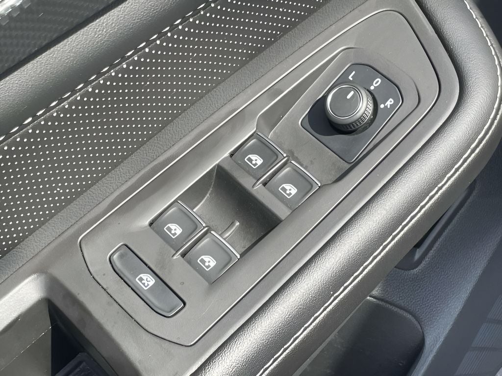 2024 Volkswagen Atlas Cross Sport 2.0T SEL