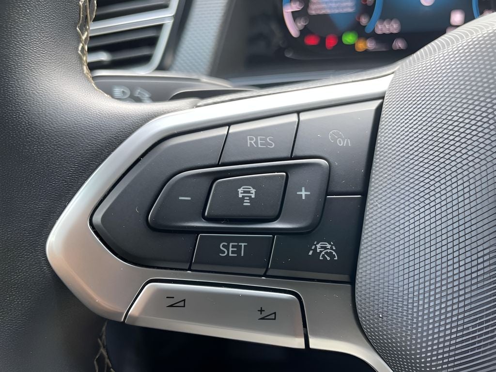 2024 Volkswagen Atlas Cross Sport 2.0T SEL