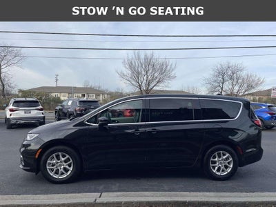 2023 Chrysler Pacifica Touring L