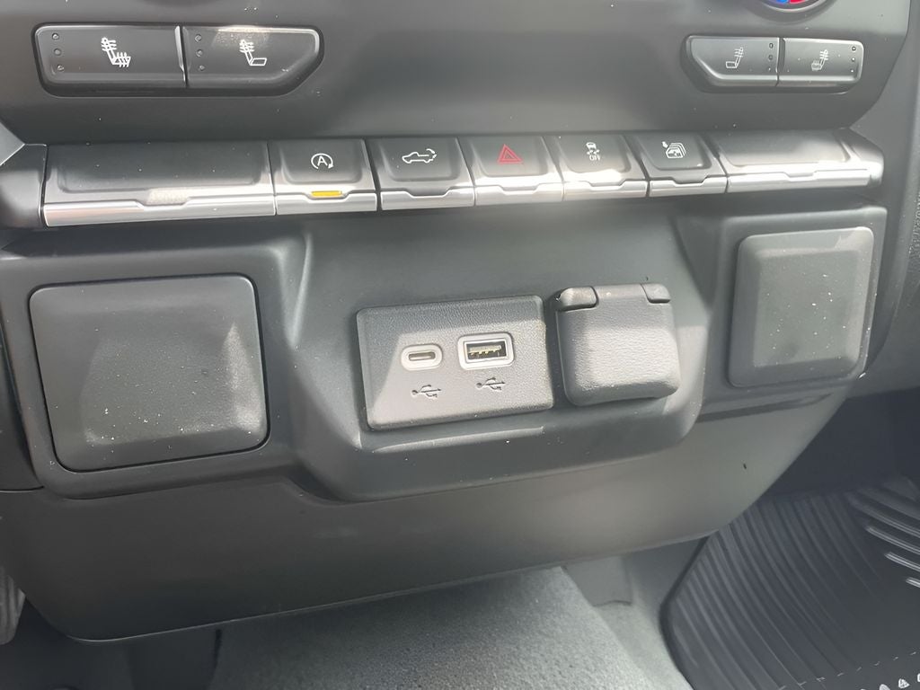 2022 Chevrolet Silverado RST