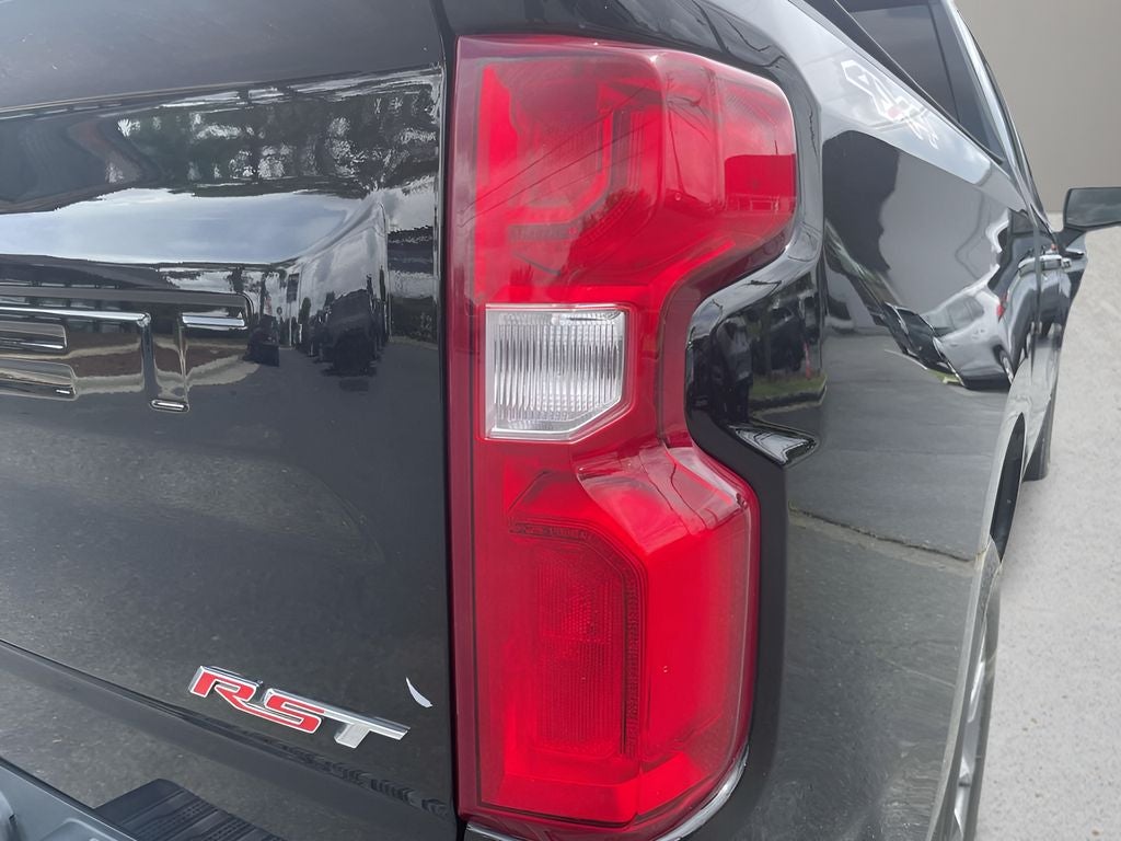 2022 Chevrolet Silverado RST