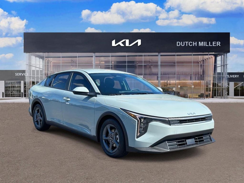 2025 Kia K4 LXS