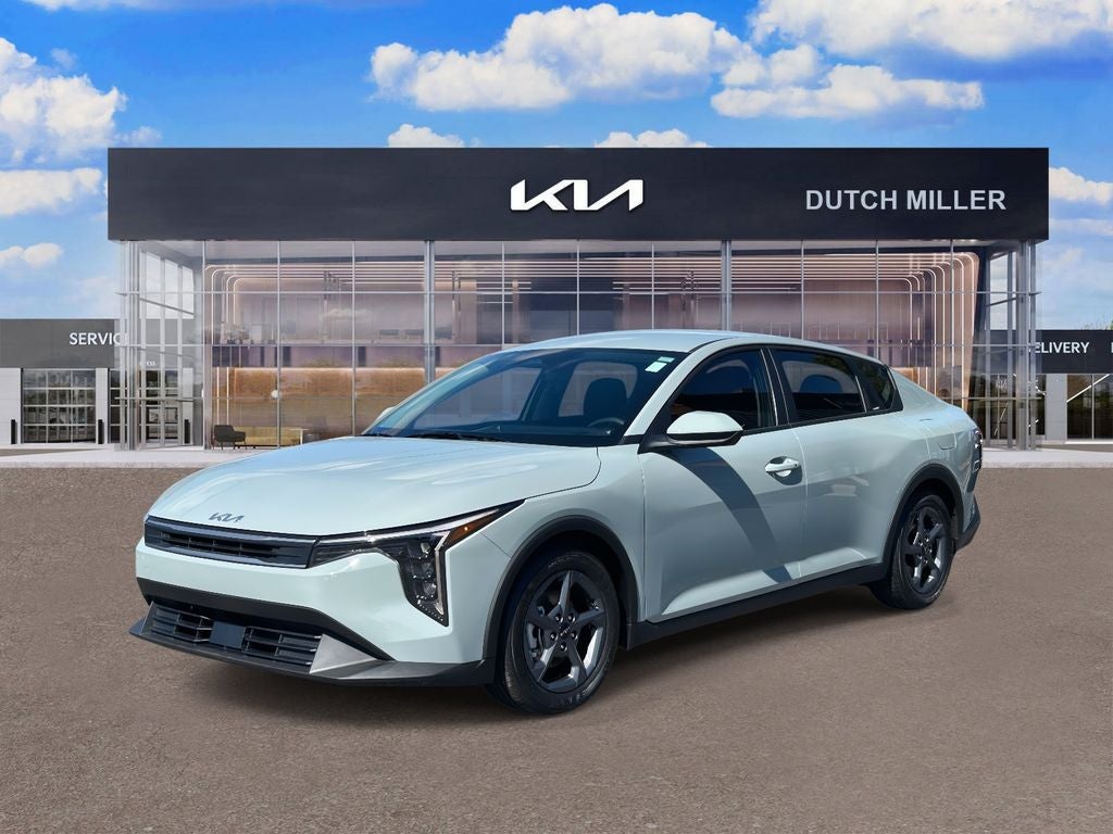 2025 Kia K4 LXS