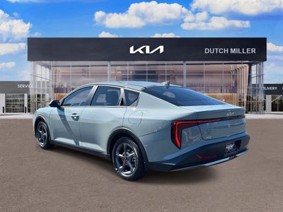 2025 Kia K4 LXS