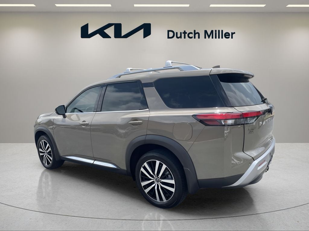 2025 Nissan Pathfinder Platinum