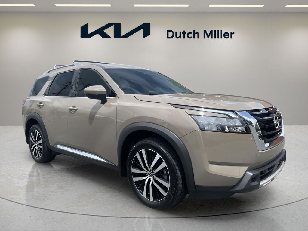 2025 Nissan Pathfinder Platinum