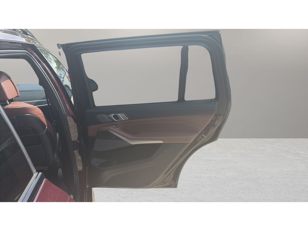 2022 BMW X7 M50i