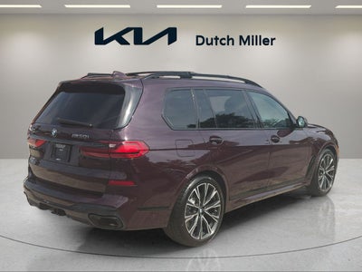 2022 BMW X7 M50i
