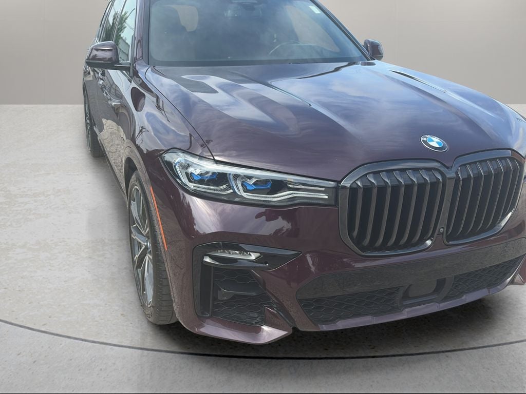 2022 BMW X7 M50i