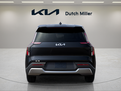 2026 Kia EV9 Light Short Range