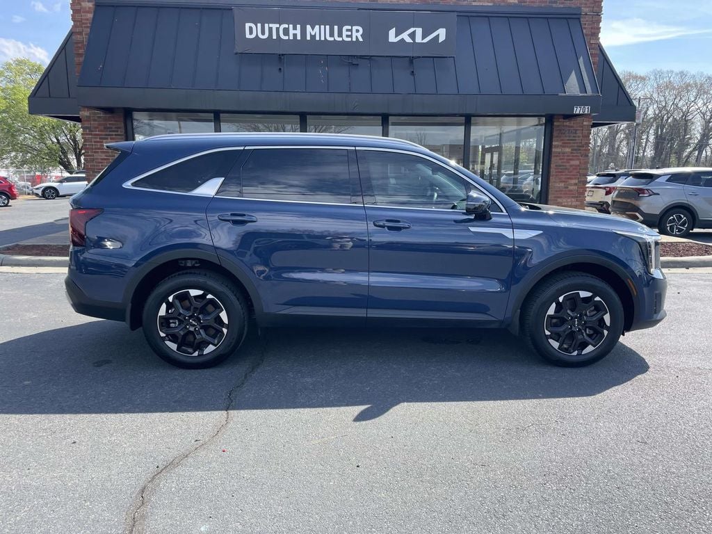 2025 Kia Sorento S