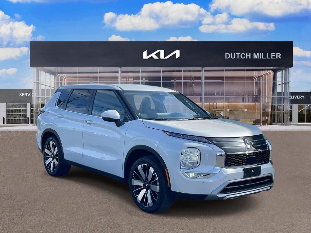 2025 Mitsubishi Outlander SE