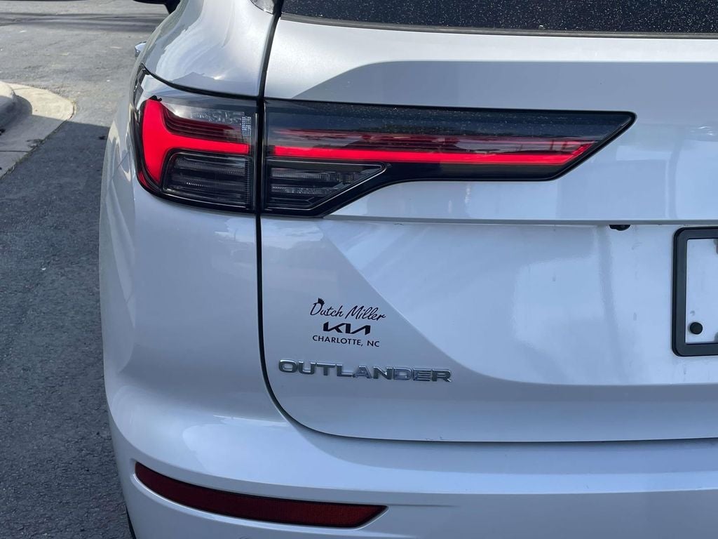 2025 Mitsubishi Outlander SE