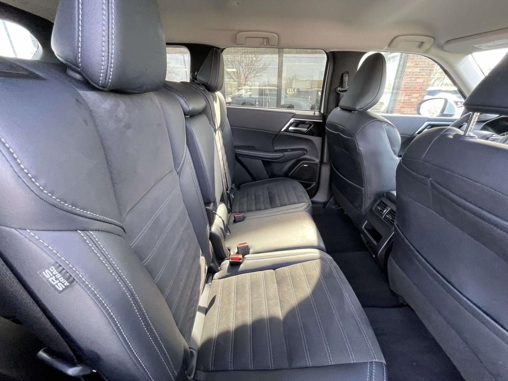 2025 Mitsubishi Outlander SE