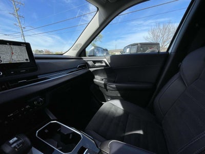 2025 Mitsubishi Outlander SE