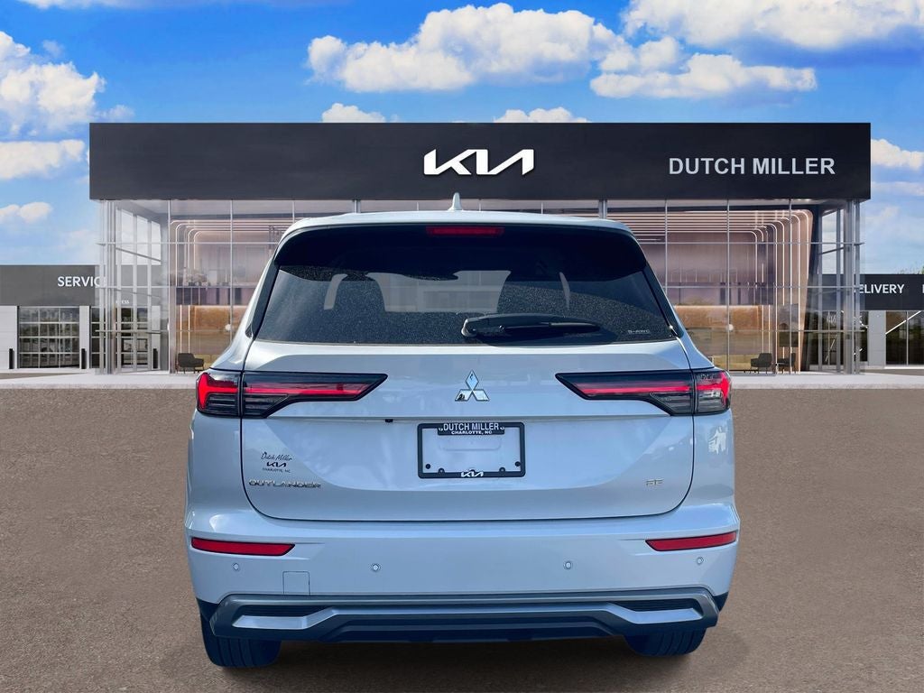 2025 Mitsubishi Outlander SE