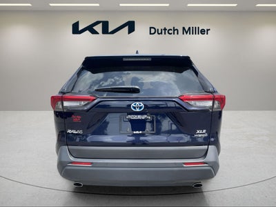 2022 Toyota RAV4 Hybrid XLE
