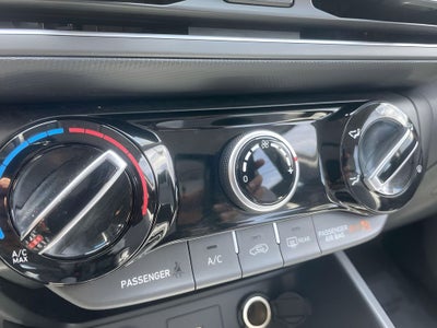2022 Hyundai Kona SE