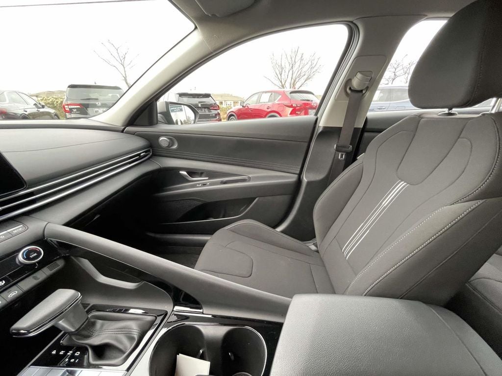 2024 Hyundai Elantra HEV Blue