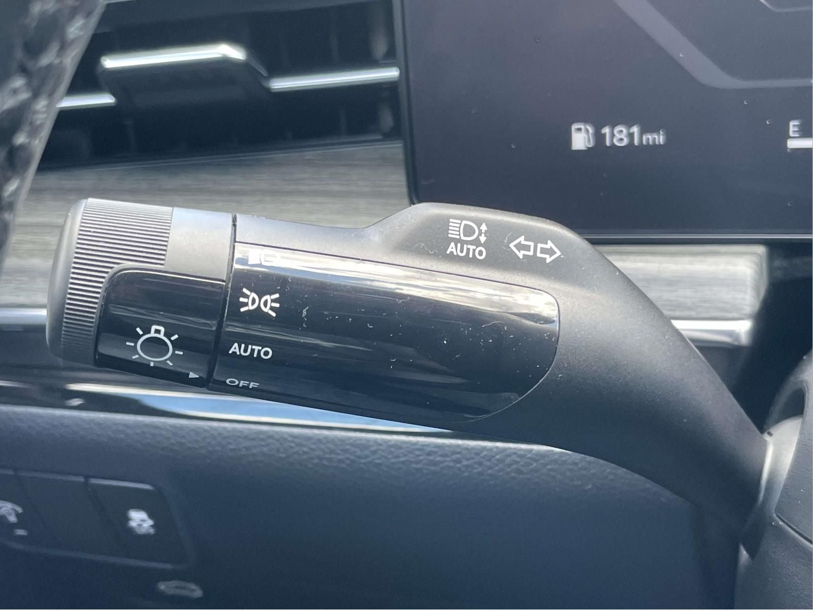 2025 Kia K5 EX