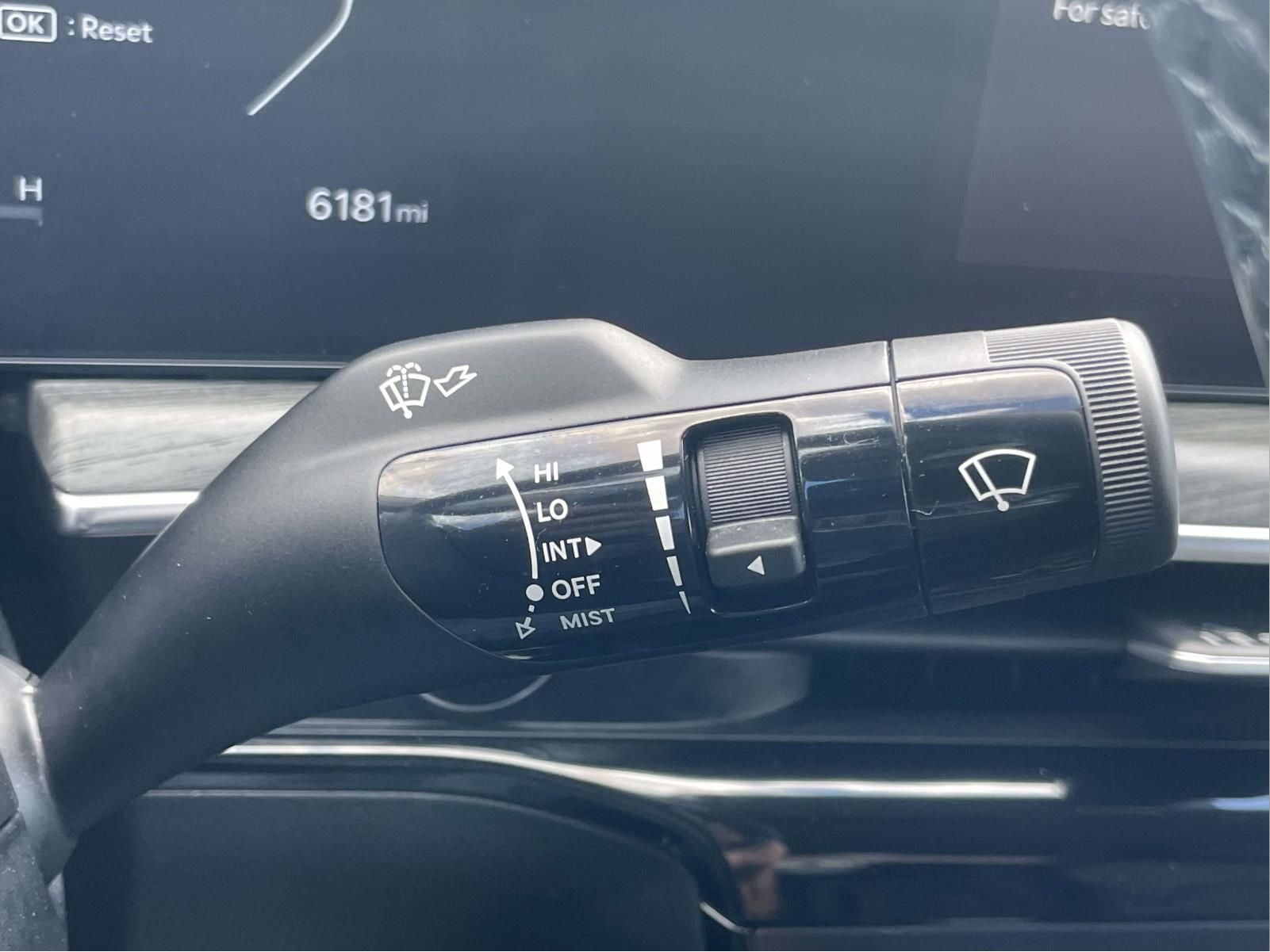 2025 Kia K5 EX