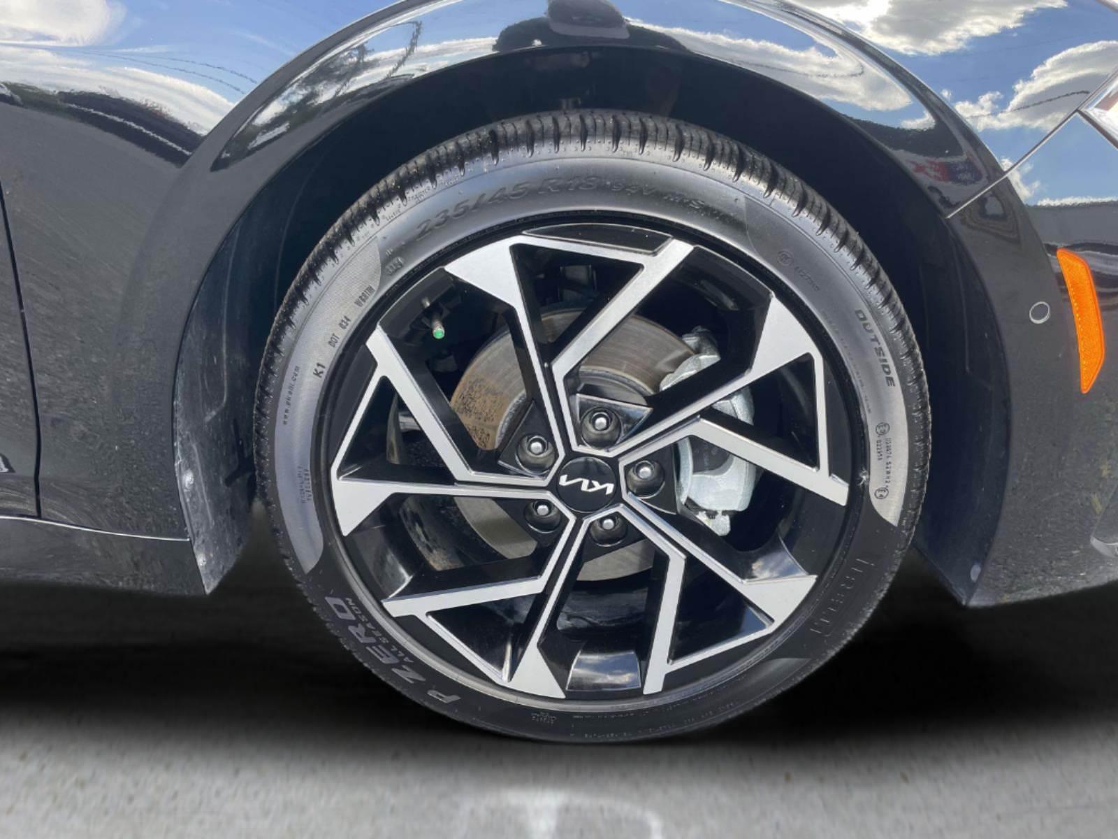 2025 Kia K5 EX