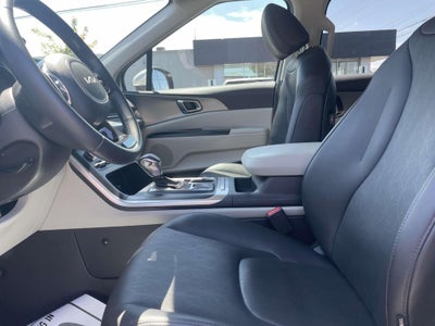 2024 Kia Carnival LX