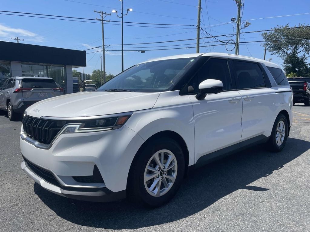 2024 Kia Carnival LX