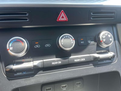 2024 Kia Carnival LX