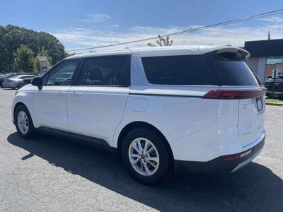 2024 Kia Carnival LX