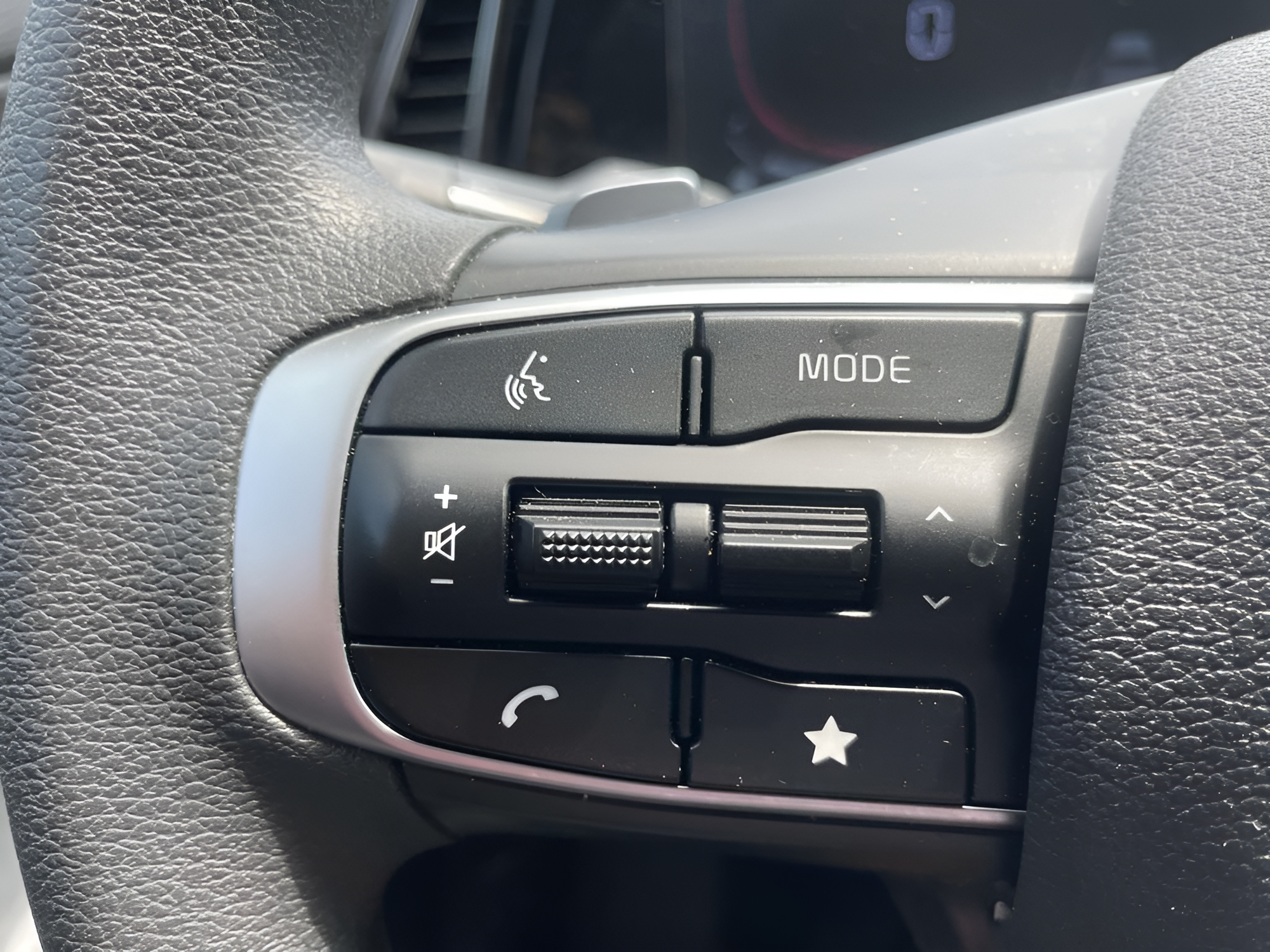 2025 Kia Sportage Hybrid LX
