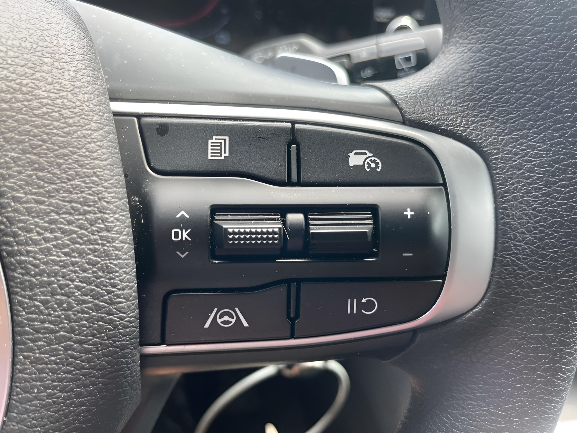 2025 Kia Sportage Hybrid LX