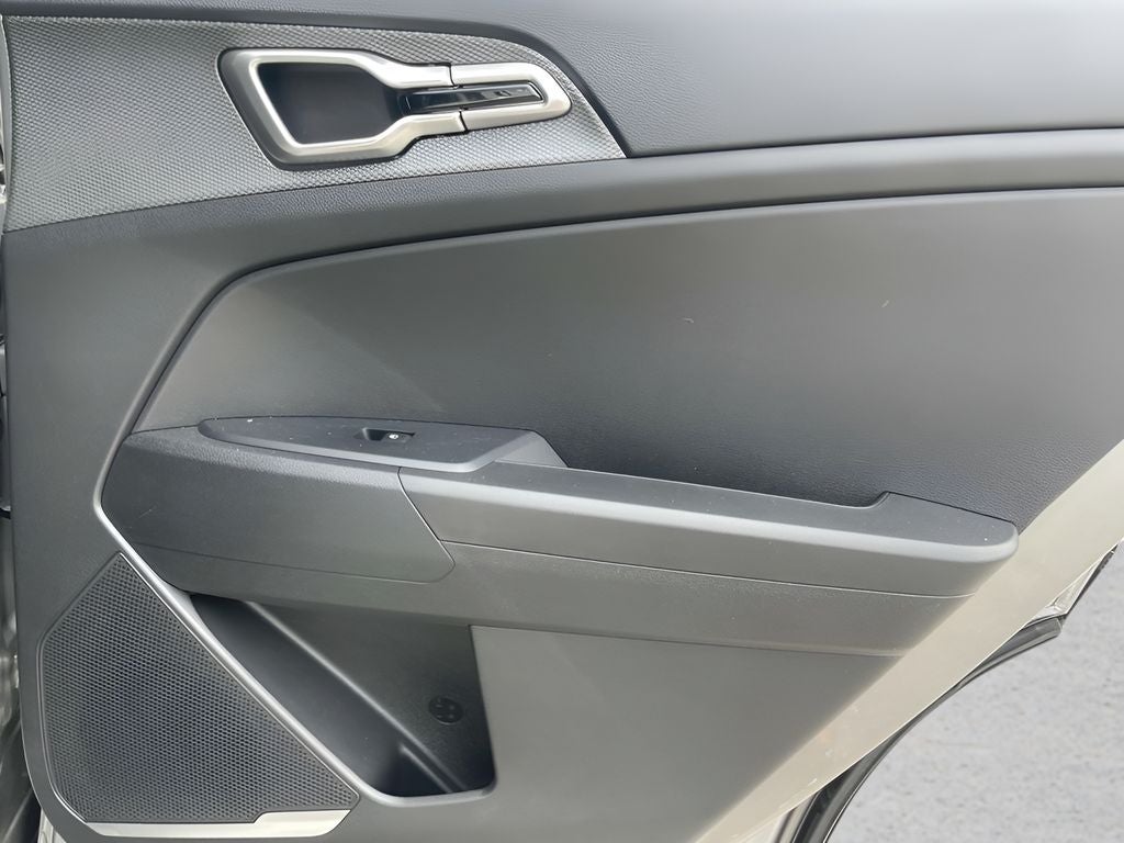 2025 Kia Sportage Hybrid LX