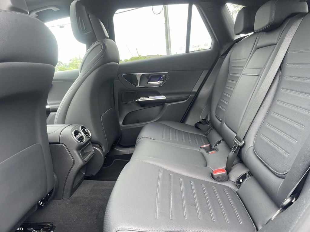 2024 Mercedes-Benz GLC 300