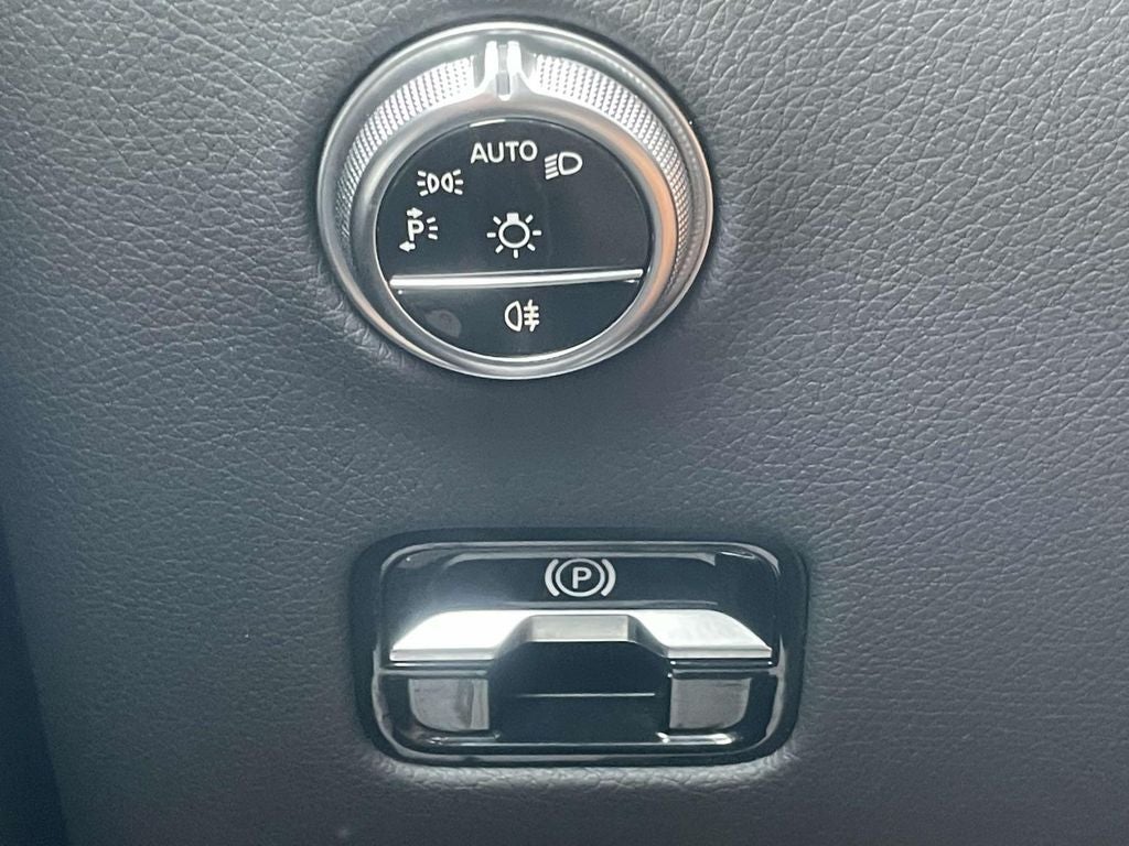 2024 Mercedes-Benz GLC 300