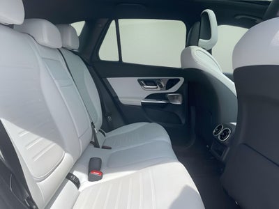 2025 Mercedes-Benz GLC 300