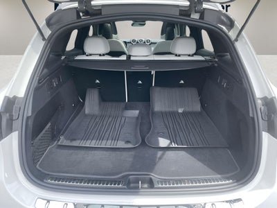 2025 Mercedes-Benz GLC 300