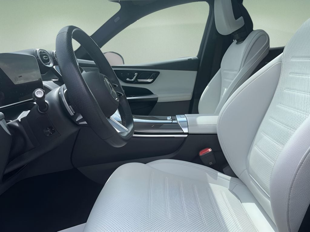 2025 Mercedes-Benz GLC 300