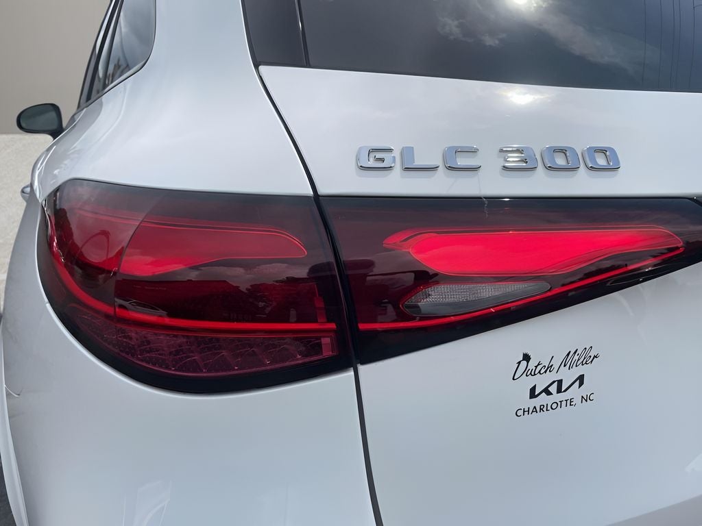 2025 Mercedes-Benz GLC 300