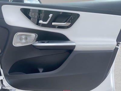2025 Mercedes-Benz GLC 300