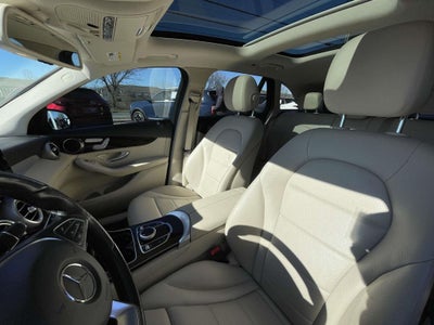 2017 Mercedes-Benz GLC 300