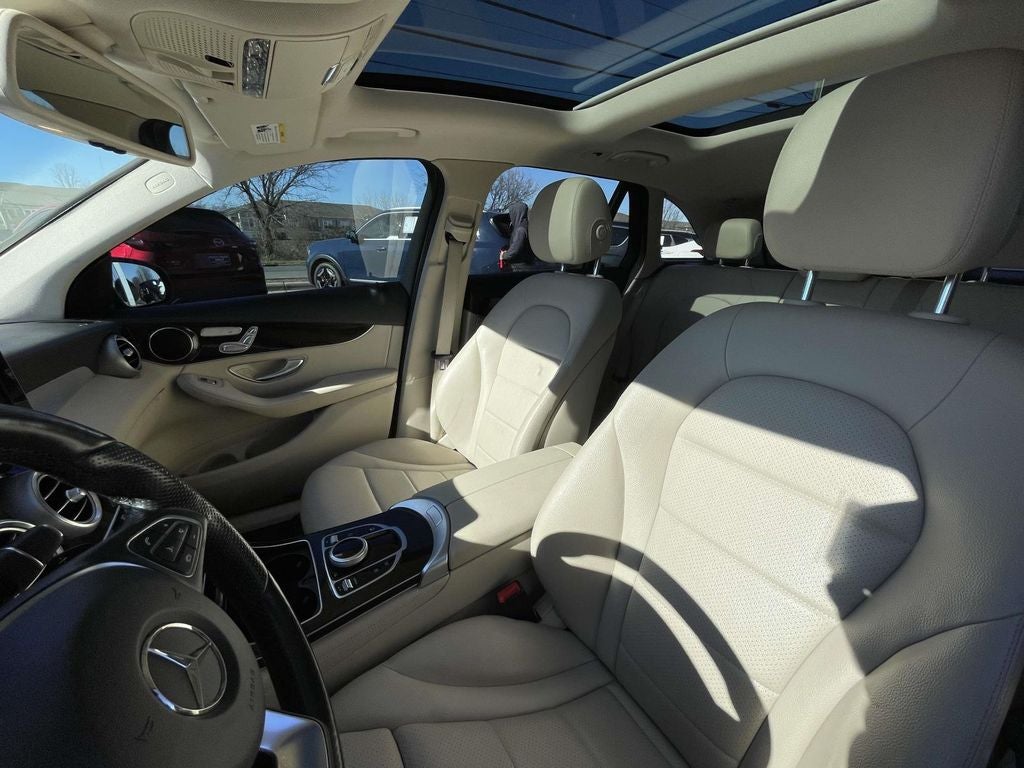 2017 Mercedes-Benz GLC 300