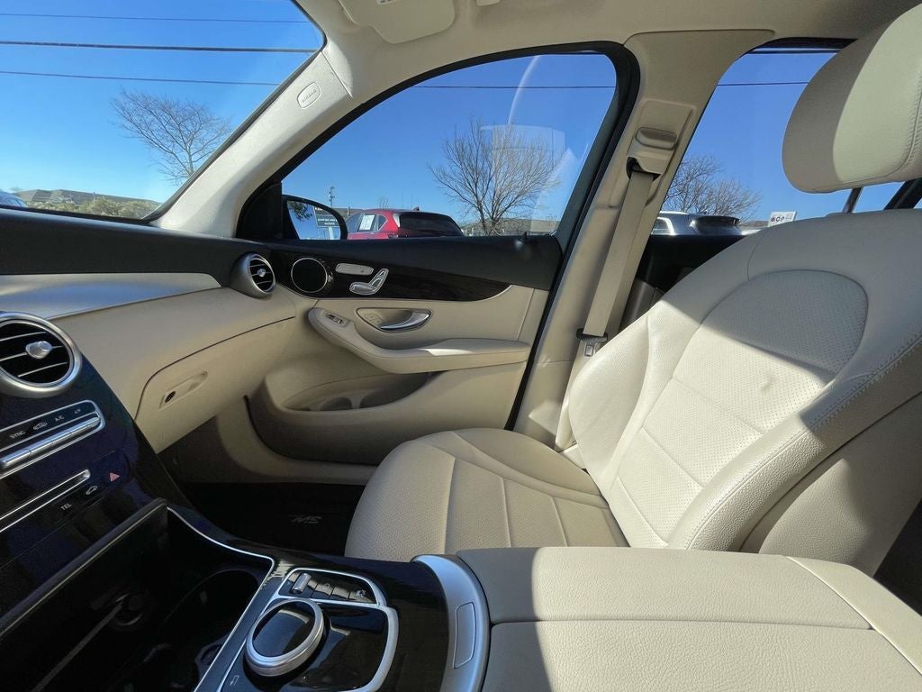 2017 Mercedes-Benz GLC 300